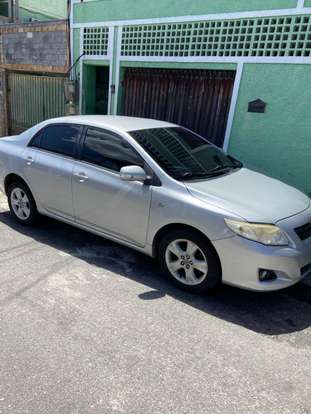TOYOTA-COROLLA-2011