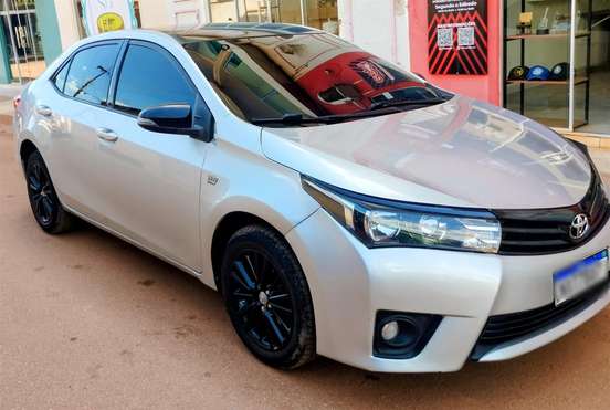 TOYOTA-COROLLA-2015