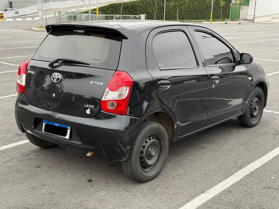 TOYOTA ETIOS 1.3 XS 16V FLEX 4P MANUAL