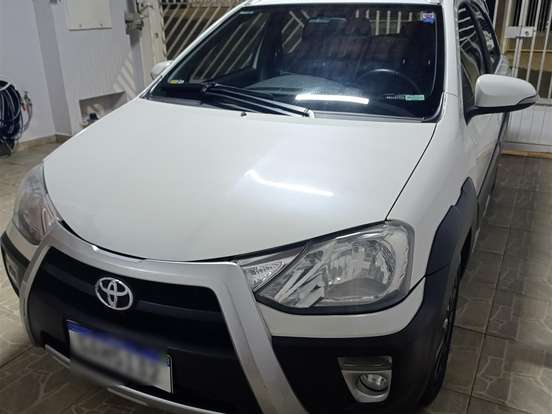 TOYOTA-ETIOS-1.5 PLATINUM 16V FLEX 4P MANUAL TOYOTA-ETIOS-2016