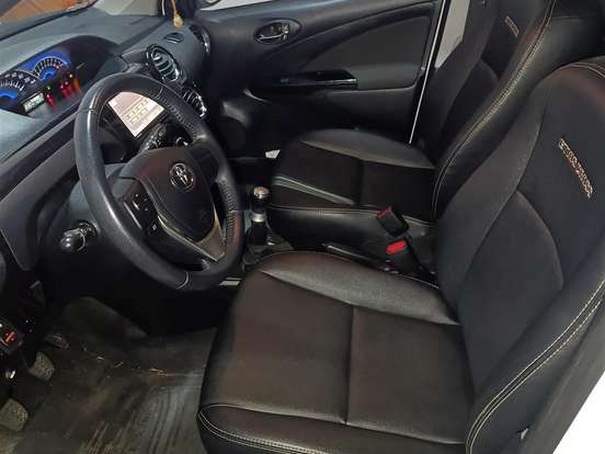TOYOTA-ETIOS-1.5 PLATINUM 16V FLEX 4P MANUAL TOYOTA-ETIOS-2016