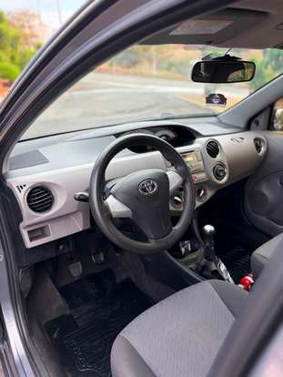 TOYOTA-ETIOS-2013