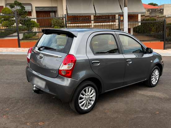 TOYOTA-ETIOS-2013