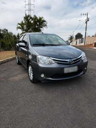 TOYOTA-ETIOS-2013
