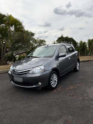 TOYOTA-ETIOS-2013