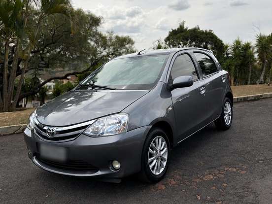TOYOTA-ETIOS-1.5 XLS 16V FLEX 4P MANUAL TOYOTA-ETIOS-2013
