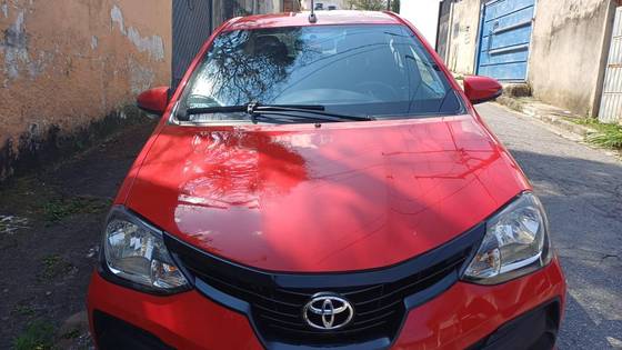 TOYOTA ETIOS 1.5 X PLUS SEDAN 16V FLEX 4P AUTOMÁTICO