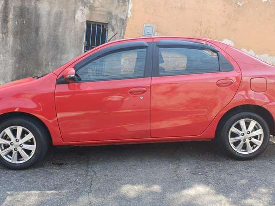 TOYOTA-ETIOS-1.5 X PLUS SEDAN 16V FLEX 4P AUTOMÁTICO TOYOTA-ETIOS-2018
