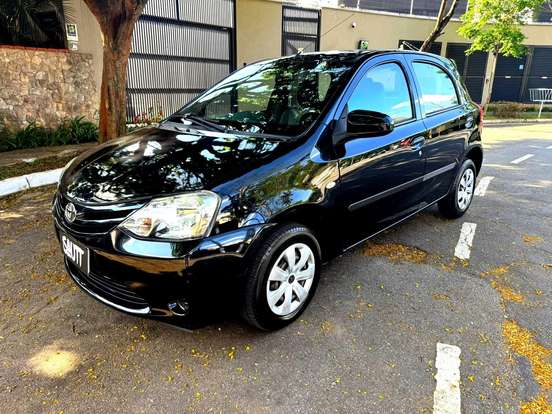TOYOTA-ETIOS-1.5 XS 16V FLEX 4P MANUAL TOYOTA-ETIOS-2015