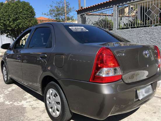 TOYOTA-ETIOS-1.5 XS SEDAN 16V FLEX 4P AUTOMÁTICO TOYOTA-ETIOS-2016