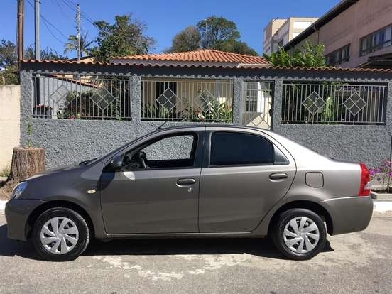 TOYOTA-ETIOS-1.5 XS SEDAN 16V FLEX 4P AUTOMÁTICO TOYOTA-ETIOS-2016
