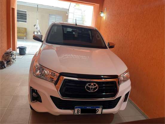 TOYOTA-HILUX-2.7 SRV 4X2 CD 16V FLEX 4P AUTOMÁTICO TOYOTA-HILUX-2019