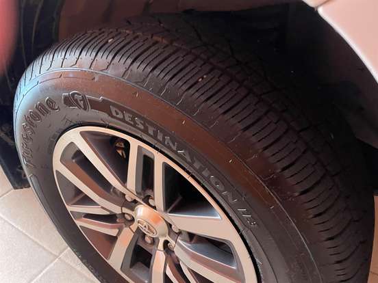 TOYOTA-HILUX-2.7 SRV 4X2 CD 16V FLEX 4P AUTOMÁTICO TOYOTA-HILUX-2019