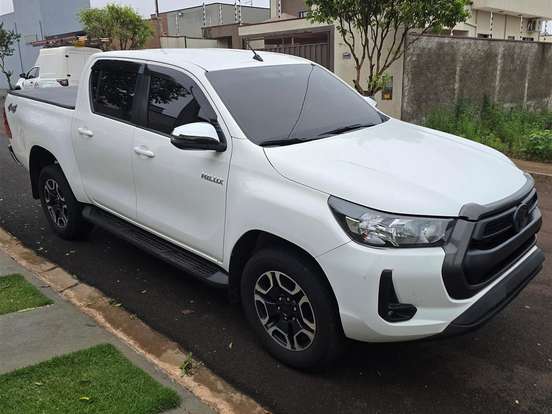 TOYOTA-HILUX-2.8 D-4D TURBO DIESEL CD SR 4X4 AUTOMÁTICO TOYOTA-HILUX-2021