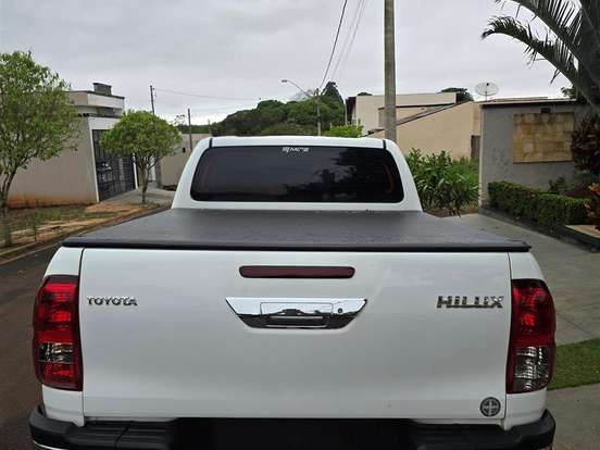 TOYOTA-HILUX-2.8 D-4D TURBO DIESEL CD SR 4X4 AUTOMÁTICO TOYOTA-HILUX-2021
