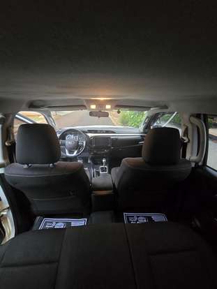TOYOTA-HILUX-2021