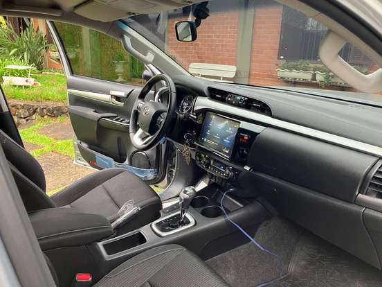 TOYOTA-HILUX-2025