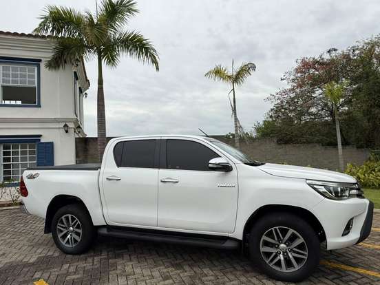 TOYOTA-HILUX-2.8 SRX 4X4 CD 16V DIESEL 4P AUTOMÁTICO TOYOTA-HILUX-2018