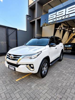 TOYOTA HILUX SW4 2.7 SRV 7 LUGARES 4X2 16V FLEX 4P AUTOMÁTICO