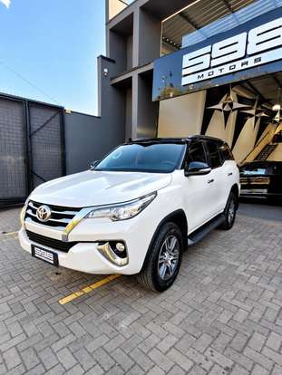 TOYOTA-HILUX SW4-2018