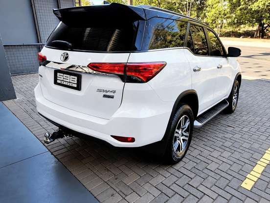 TOYOTA-HILUX SW4-2.7 SRV 7 LUGARES 4X2 16V FLEX 4P AUTOMÁTICO TOYOTA-HILUX SW4-2018
