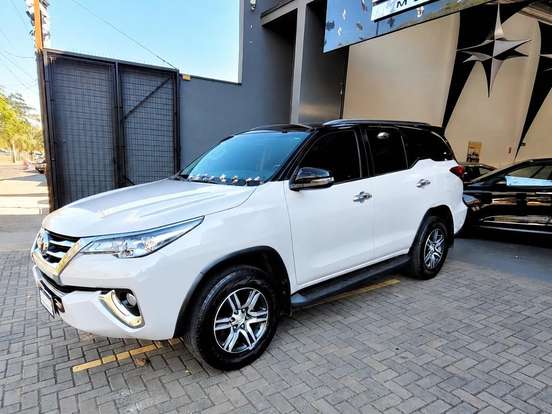 TOYOTA-HILUX SW4-2.7 SRV 7 LUGARES 4X2 16V FLEX 4P AUTOMÁTICO TOYOTA-HILUX SW4-2018