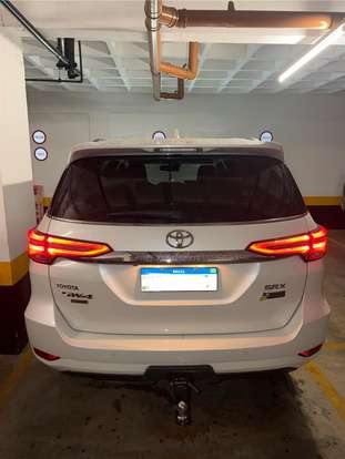 TOYOTA-HILUX SW4-2021