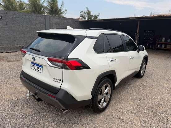 TOYOTA-RAV4-2019