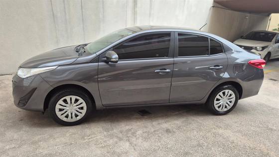TOYOTA YARIS 1.5 16V FLEX SEDAN XL LIVE MULTIDRIVE
