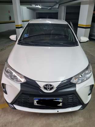 TOYOTA-YARIS-2022