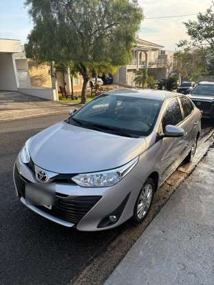 TOYOTA-YARIS-2018
