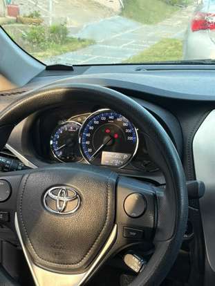 TOYOTA-YARIS-2018