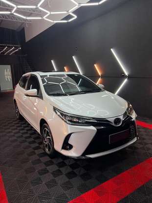 TOYOTA-YARIS-2023