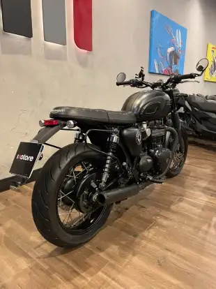 TRIUMPH-BONNEVILLE T120 BLACK 1200-2019