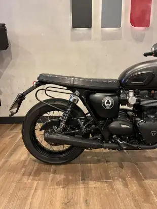 TRIUMPH-BONNEVILLE T120 BLACK 1200-2019