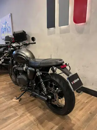 TRIUMPH-BONNEVILLE T120 BLACK 1200-2019