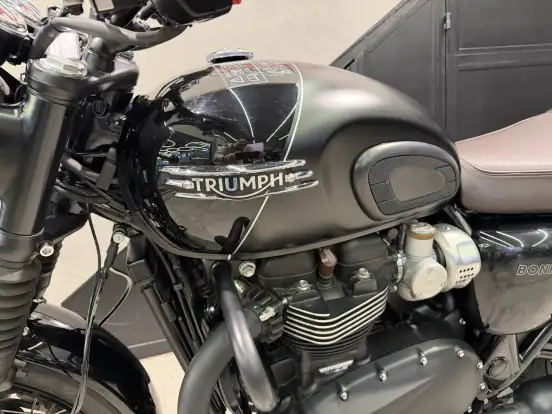 TRIUMPH-BONNEVILLE T120 BLACK 1200 TRIUMPH-BONNEVILLE T120 BLACK 1200-2023