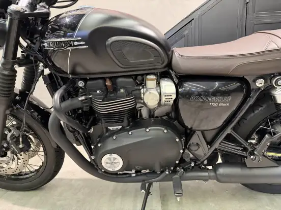 TRIUMPH-BONNEVILLE T120 BLACK 1200-2023