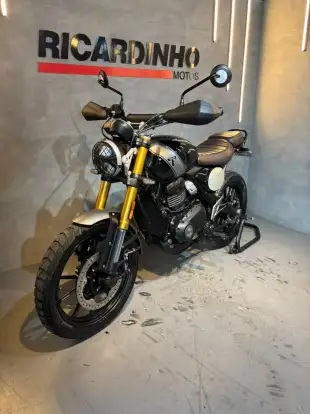 TRIUMPH-SCRAMBLER 400 X-2025