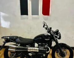 TRIUMPH STREET SCRAMBLER TRIUMPH STREET SCRAMBLER