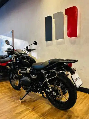 TRIUMPH-STREET SCRAMBLER-2018