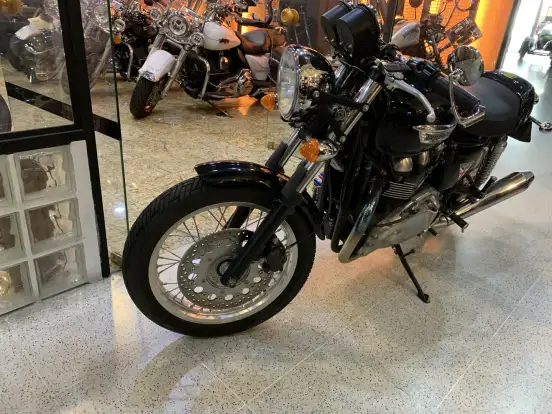 TRIUMPH-THRUXTON TRIUMPH-THRUXTON-2015