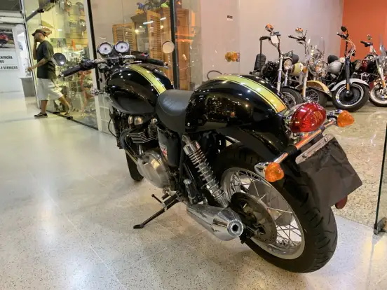 TRIUMPH-THRUXTON TRIUMPH-THRUXTON-2015