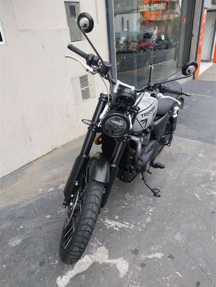 TRIUMPH-BONNEVILLE SCRAMBLER 1200 X-2024