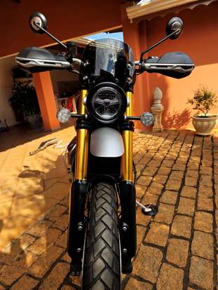 TRIUMPH-SCRAMBLER 1200 XE-2023
