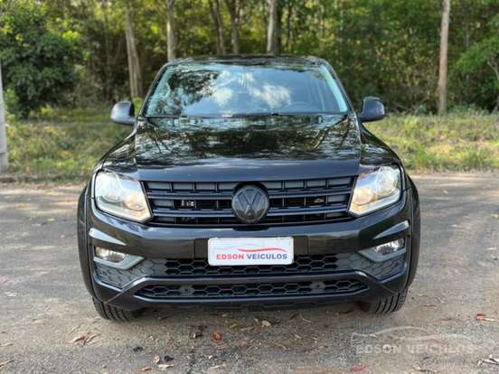 VOLKSWAGEN-AMAROK-2021