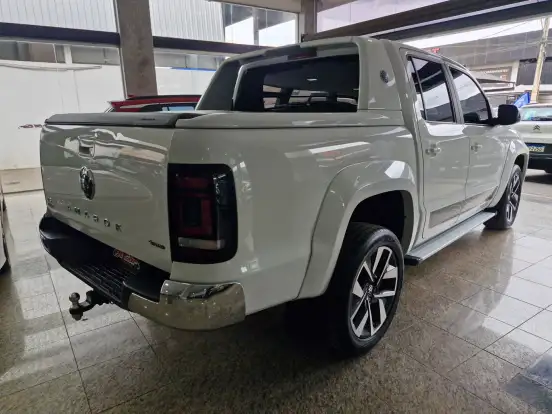 VOLKSWAGEN-AMAROK-2024
