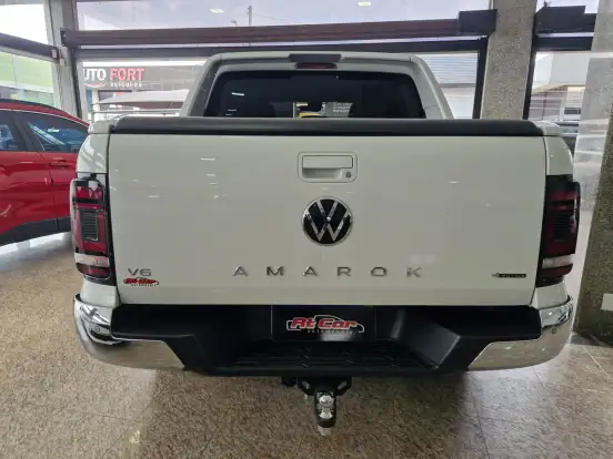 VOLKSWAGEN-AMAROK-2024