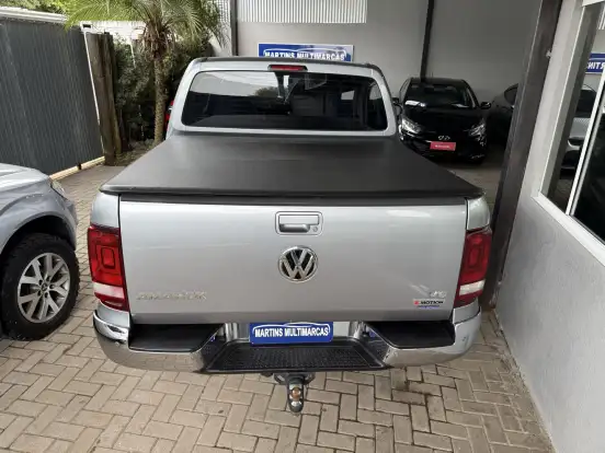 VOLKSWAGEN-AMAROK-2022