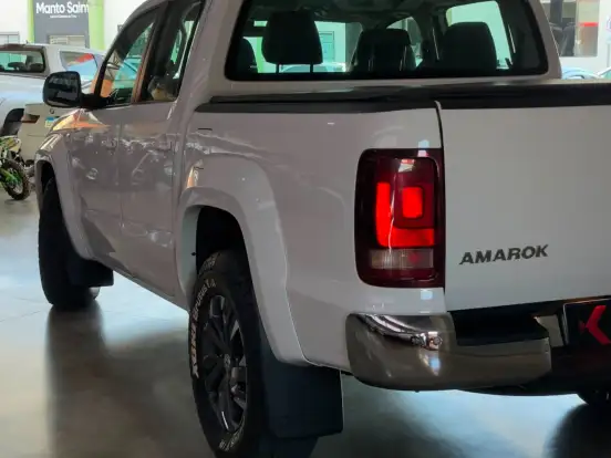 VOLKSWAGEN-AMAROK-3.0 V6 TDI DIESEL HIGHLINE CD 4MOTION AUTOMÁTICO VOLKSWAGEN-AMAROK-2023